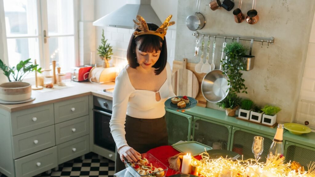 4 tips for handling the holidays as a newly single person