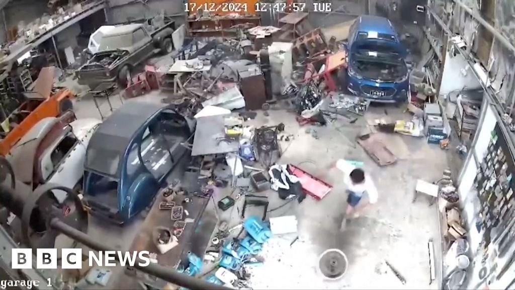 Garage CCTV shows moment earthquake hits Vanuatu